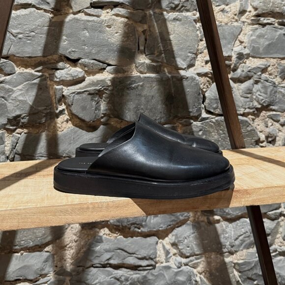 The Row Shoes - The Row Black Leather Sabot Slip-on Mules